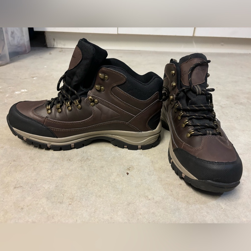 Eddie Bauer NBW NWT Outdoor Boots